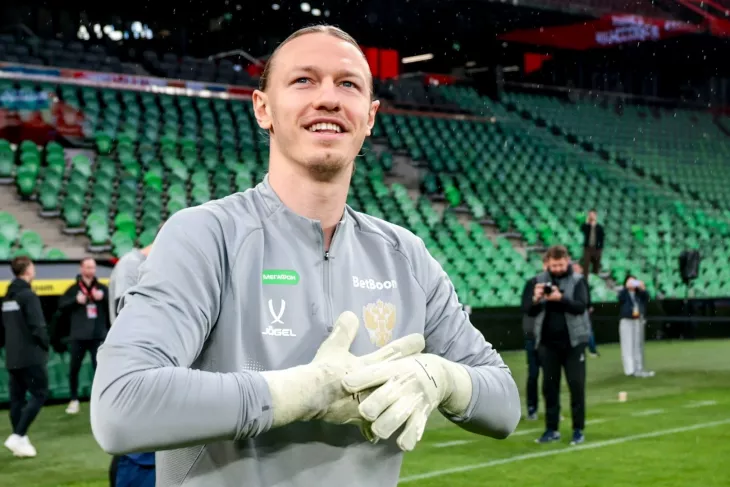 Матвей Сафонов, Валерий Карпин