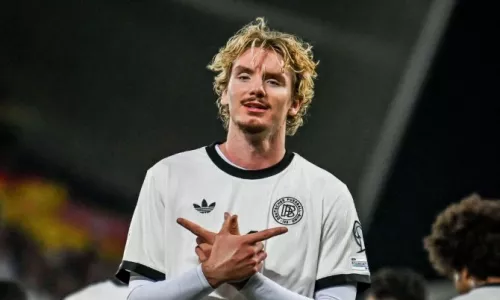 Барселона, Ньюкасл