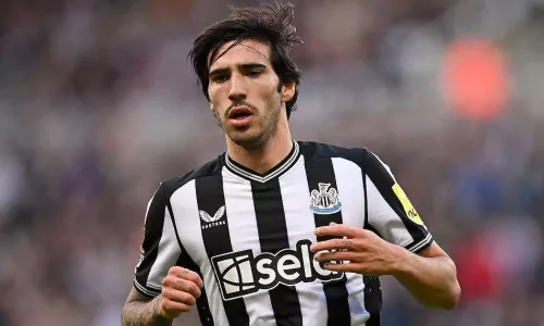 Ювентус, Ньюкасл