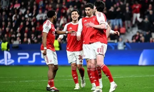 Арсенал, Байер