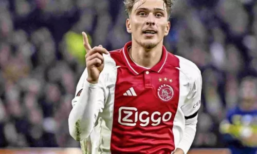 Манчестер Юнайтед, Аякс