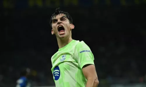 Барселона, Милан