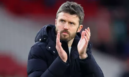 Ньюкасл, Манчестер Юнайтед