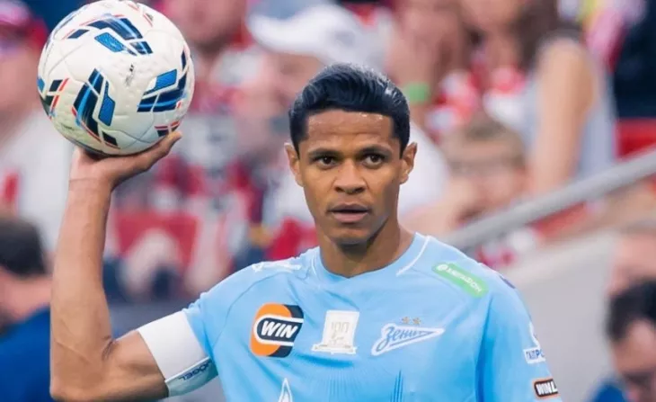 ФК Зенит, Дуглас Сантос