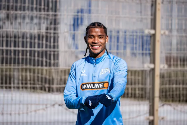 ФК Зенит, ФК Крылья Советов