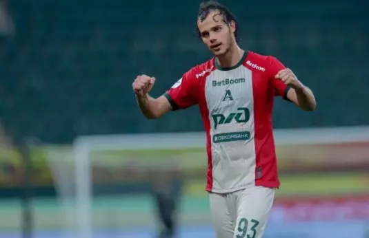 ФК Локомотив Москва, Артем Карпукас