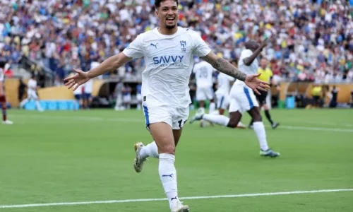 Аль-Хиляль, Тоттенхэм