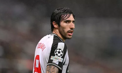 Ньюкасл, Манчестер Сити