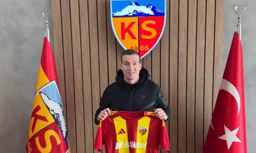 Денис Макаров