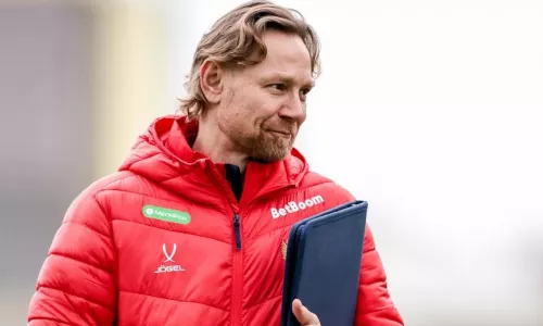 Валерий Карпин